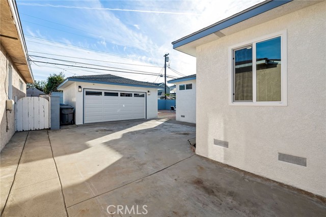 2708 Spreckels Lane, Redondo Beach, California 90278, 3 Bedrooms Bedrooms, ,2 BathroomsBathrooms,Residential,Sold,Spreckels,SB22026607