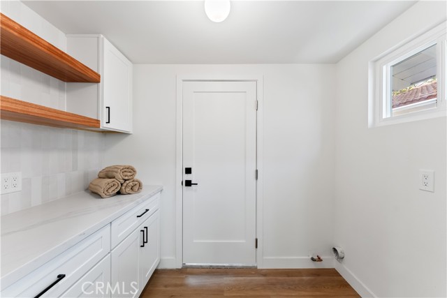Detail Gallery Image 14 of 44 For 2514 S Rita Way, Santa Ana,  CA 92704 - 3 Beds | 2 Baths
