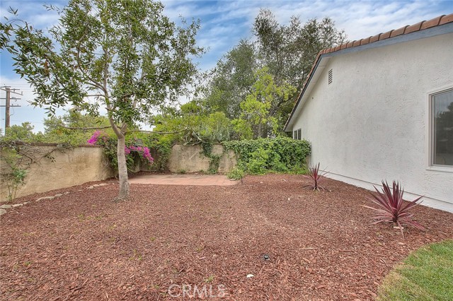 6087 Carol Avenue, Rancho Cucamonga CA: https://media.crmls.org/medias/557f18b6-1b36-4df3-af62-9964c6fa1418.jpg