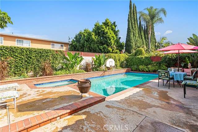 Detail Gallery Image 22 of 57 For 5101 Chateau, Irvine,  CA 92604 - 4 Beds | 3/1 Baths