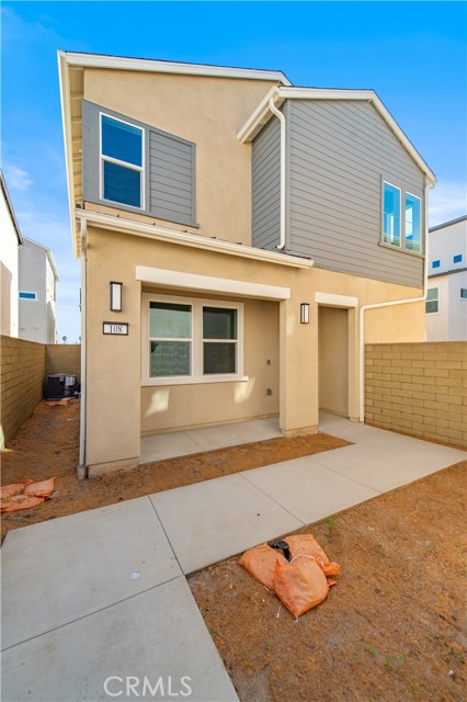 Detail Gallery Image 2 of 28 For 108 Tiffin, Irvine,  CA 92618 - 3 Beds | 2/1 Baths