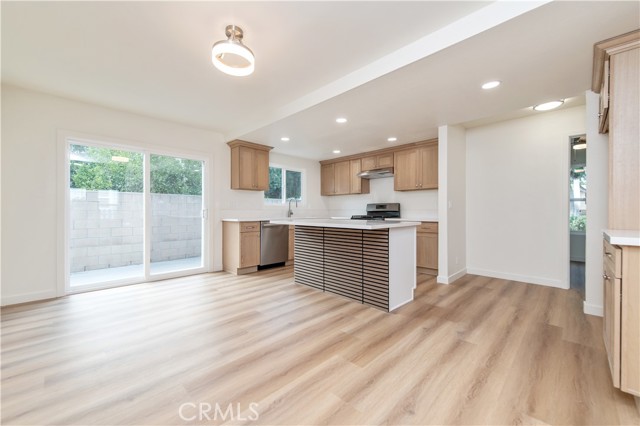Detail Gallery Image 4 of 26 For 636 Highland Ct, Upland,  CA 91786 - 3 Beds | 2 Baths