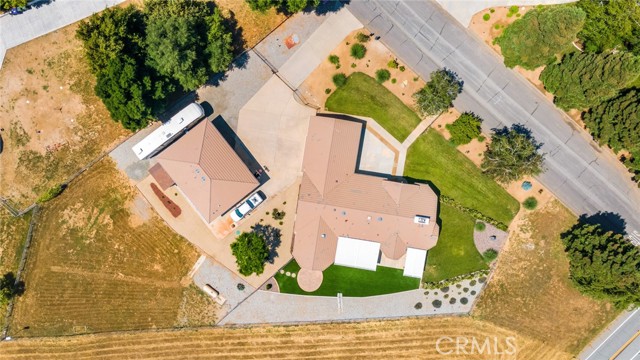 13288 Oak Crest Drive, Yucaipa CA: https://media.crmls.org/medias/558069f5-3dda-4bb7-a51e-b764c77ae5ce.jpg