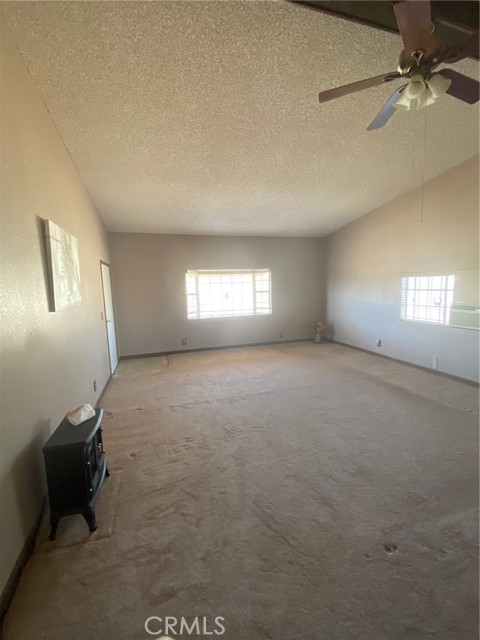 Detail Gallery Image 14 of 16 For 21705 John St, Perris,  CA 92570 - 1 Beds | 1 Baths