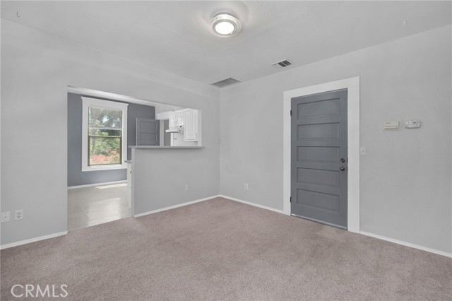 405 W Olive Avenue, Redlands CA: https://media.crmls.org/medias/5580f6f6-dc82-482b-8aeb-f55e68c813ed.jpg