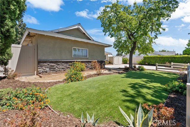 19853 Drasin Drive, Canyon Country CA: https://media.crmls.org/medias/55816926-9343-46fb-bf49-f69a35e840c6.jpg