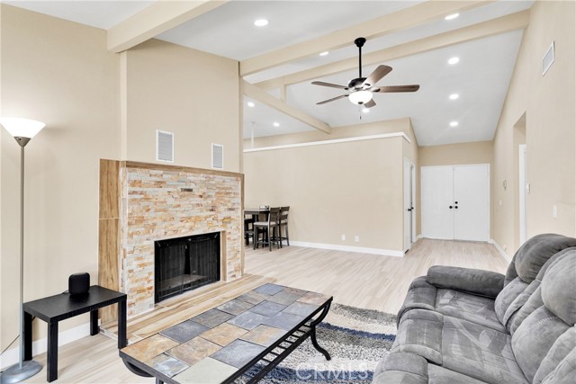 Detail Gallery Image 9 of 30 For 1330 Center St, Barstow,  CA 92311 - 4 Beds | 2 Baths
