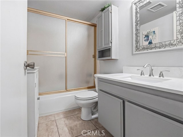 Detail Gallery Image 14 of 16 For 27015 Las Mananitas, Valencia,  CA 91354 - 4 Beds | 3 Baths