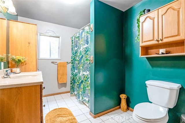 18701 Lort Drive, Visalia CA: https://media.crmls.org/medias/55841e3f-c735-4be8-b70c-e819250bebc8.jpg