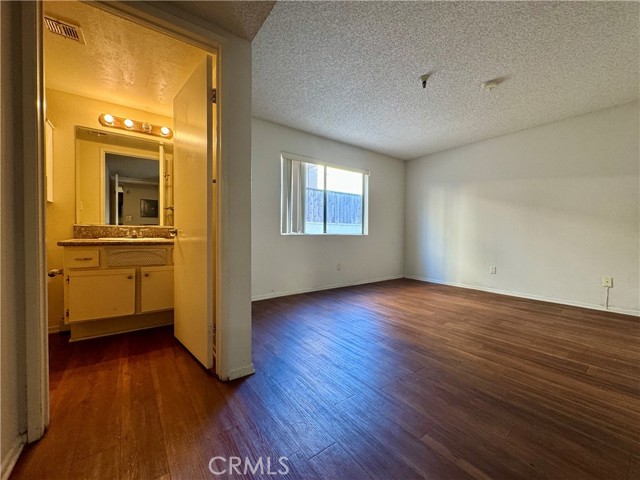 Detail Gallery Image 6 of 16 For 987 E Del Mar Bld #7,  Pasadena,  CA 91106 - 2 Beds | 2 Baths