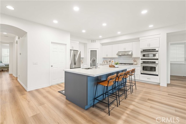 Detail Gallery Image 13 of 63 For 23911 Brio Ct, Valencia,  CA 91354 - 4 Beds | 4 Baths