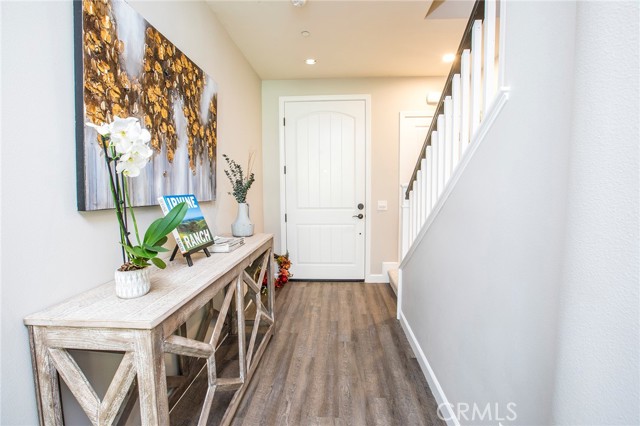 Detail Gallery Image 2 of 20 For 31 Shellbark #19,  Irvine,  CA 92618 - 2 Beds | 2/1 Baths