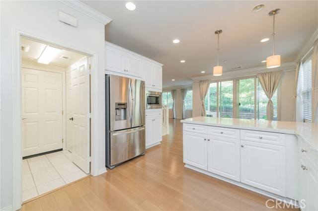 Detail Gallery Image 11 of 29 For 183 Bright Poppy, Irvine,  CA 92618 - 4 Beds | 3 Baths