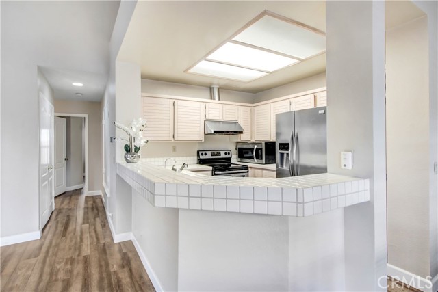 69 Lehigh Aisle, Irvine CA: https://media.crmls.org/medias/5585e1e4-4703-4a1a-8ccd-5459e38345dc.jpg