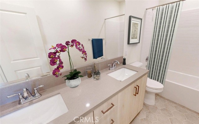 3302 S. ROCKHURST PASEO, Ontario CA: https://media.crmls.org/medias/5585e78a-f6a9-4288-8b75-f42e4dc3bdca.jpg