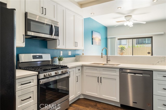 Detail Gallery Image 4 of 36 For 204 Ute Ln, Ventura,  CA 93001 - 2 Beds | 1/1 Baths