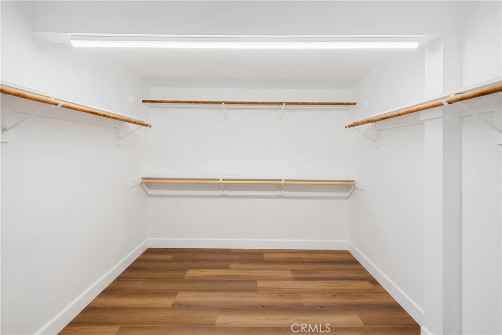 https://media.crmls.org/medias/5586e9aa-2c8b-4932-b268-c58c603bdcd8.jpg?preset=X-Large