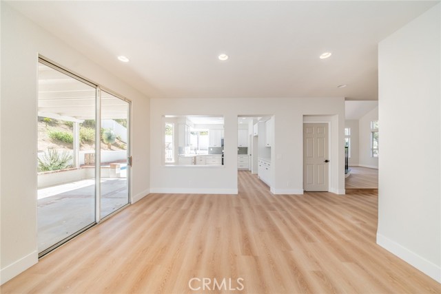 Detail Gallery Image 14 of 44 For 22619 Country Crest, Moreno Valley,  CA 92557 - 3 Beds | 3 Baths