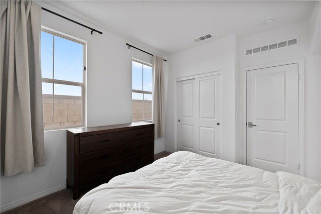 Detail Gallery Image 19 of 41 For 16667 Snowdrop #2,  Fontana,  CA 92336 - 4 Beds | 3 Baths