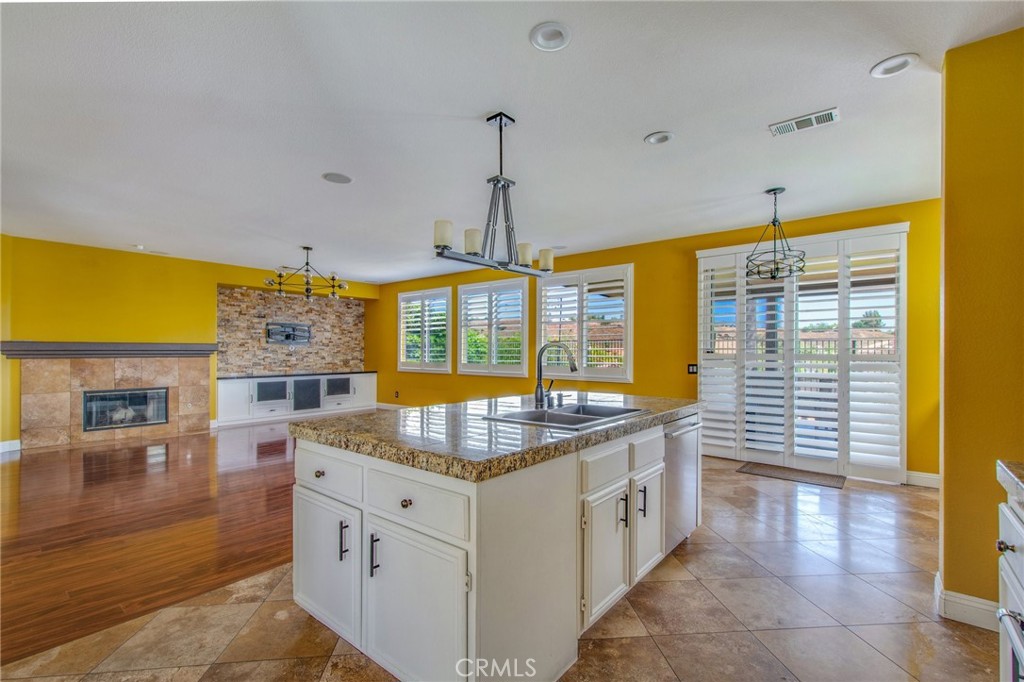 MLS #OC25273330 image #14