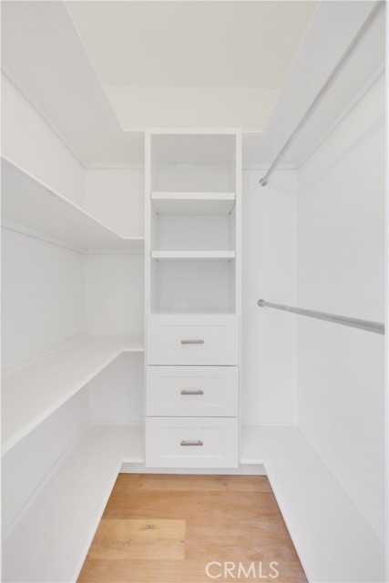 1871 Greenfield Avenue, Los Angeles CA: https://media.crmls.org/medias/5589d58c-87ff-4934-8a00-d061ce611894.jpg