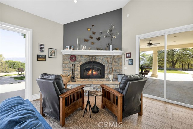 Detail Gallery Image 9 of 61 For 27513 Deer Creek Way, Keene,  CA 93531 - 4 Beds | 4/1 Baths