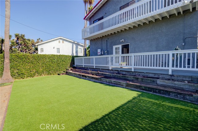 693 19th Street, Manhattan Beach, California 90266, 5 Bedrooms Bedrooms, ,1 BathroomBathrooms,Residential,Sold,19th,SB21194757