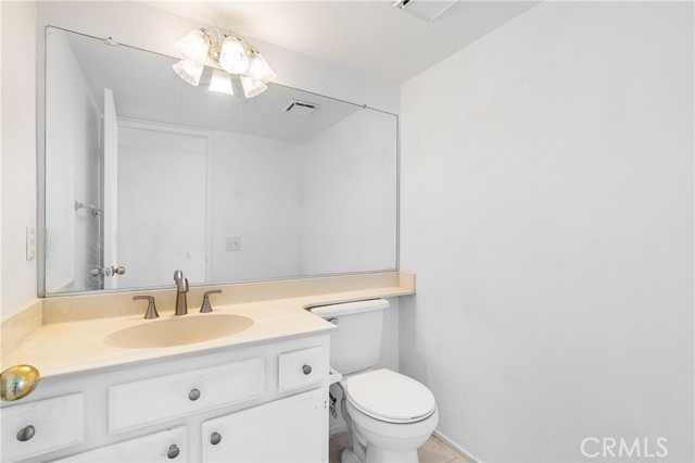 Detail Gallery Image 12 of 18 For 19727 Scarlet Meadow Dr, Newhall,  CA 91321 - 3 Beds | 3 Baths