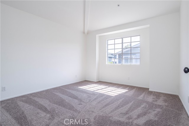 Detail Gallery Image 20 of 34 For 9155 Noble, North Hills,  CA 91343 - 4 Beds | 3 Baths