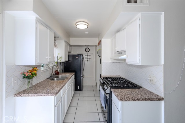 Detail Gallery Image 13 of 32 For 1800 W Gramercy Ave, Anaheim,  CA 92801 - 3 Beds | 2 Baths