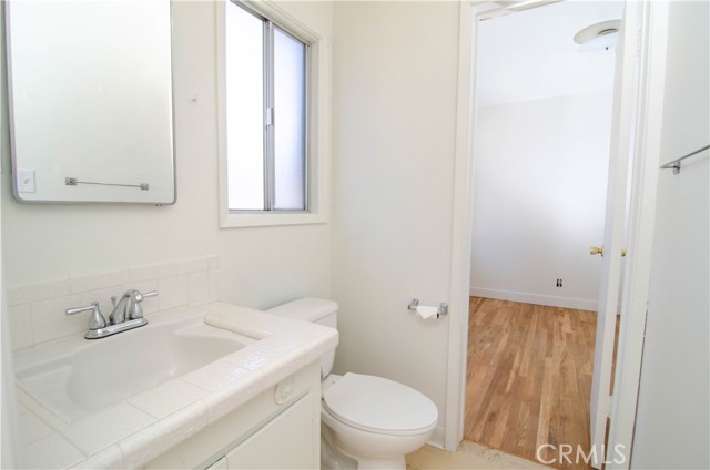 10520 Haskell Avenue, Granada Hills CA: https://media.crmls.org/medias/558ce6aa-12de-4d00-8874-632f382acdd4.jpg