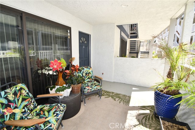Detail Gallery Image 1 of 16 For 212 E Imperial Ave a,  El Segundo,  CA 90245 - 3 Beds | 2 Baths