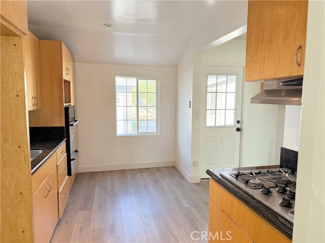 Detail Gallery Image 10 of 52 For 1517 W Grand Ave, Pomona,  CA 91766 - 4 Beds | 3 Baths