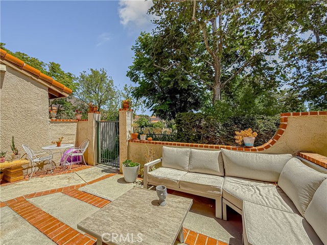 450 Country Club Drive, Simi Valley CA: https://media.crmls.org/medias/558dd1a0-8a12-4dd4-9d5a-bb50d9c7d4ed.jpg