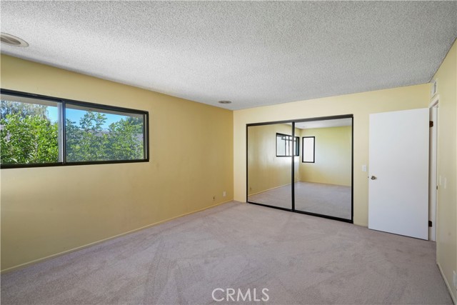 Detail Gallery Image 34 of 47 For 19451 Sherman Way #301,  Reseda,  CA 91335 - 3 Beds | 2/1 Baths