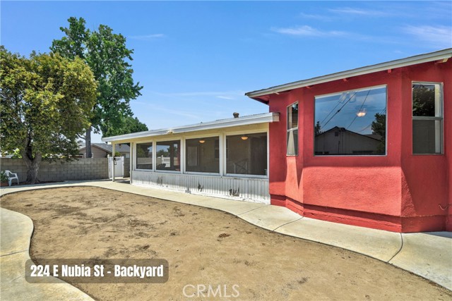 224 E Nubia Street, Covina CA: https://media.crmls.org/medias/558ed21e-c957-41cf-a955-59bf42afecde.jpg
