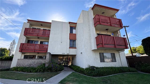 Detail Gallery Image 1 of 29 For 4591 Orange Ave #103,  Long Beach,  CA 90807 - 1 Beds | 1 Baths