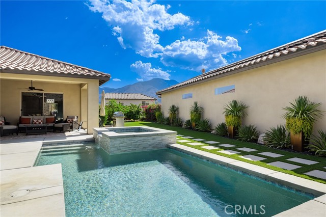 80241 Champions Way, La Quinta CA: https://media.crmls.org/medias/558f46a4-9775-4e02-be8b-0424fa355867.jpg