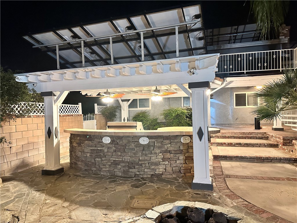 https://media.crmls.org/medias/558fc055-7b29-46af-8271-821642c7b050.jpg?preset=X-Large