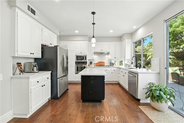 Detail Gallery Image 26 of 63 For 4304 Timberdale Rd, Moorpark,  CA 93021 - 4 Beds | 2/1 Baths