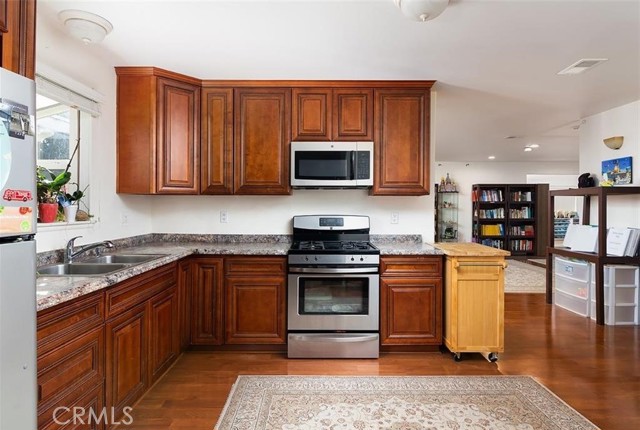 Detail Gallery Image 24 of 31 For 24092 Gemwood Dr, Lake Forest,  CA 92630 - – Beds | – Baths