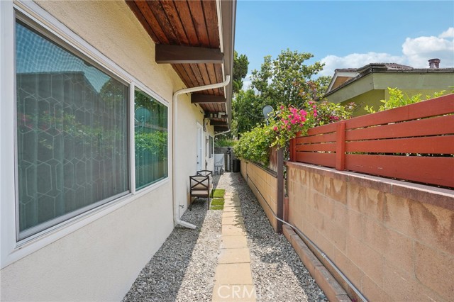 1721 S 3rd Avenue, Arcadia CA: https://media.crmls.org/medias/5590a737-5cc3-44ab-81a8-bdfefa5d2444.jpg