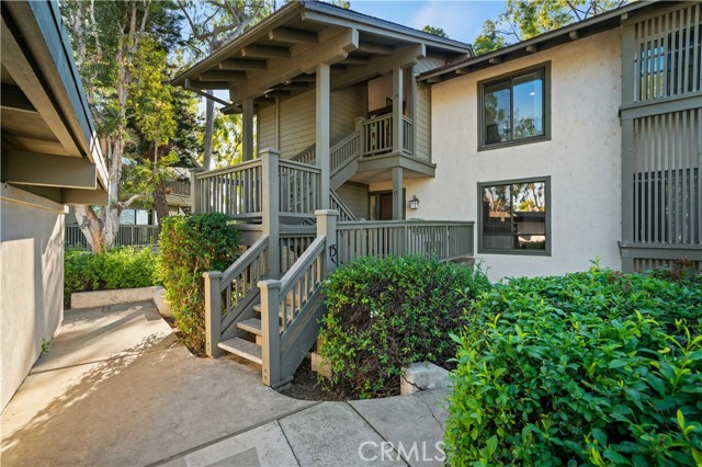 Detail Gallery Image 3 of 40 For 19 Las Brisas #10,  Irvine,  CA 92612 - 3 Beds | 2 Baths