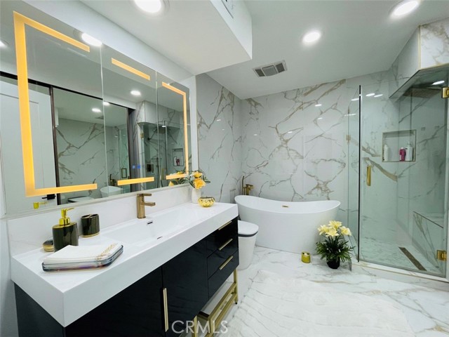 Detail Gallery Image 25 of 37 For 5305 White Oak Ave #F,  Encino,  CA 91316 - 2 Beds | 3 Baths