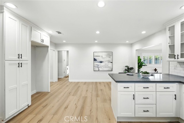Detail Gallery Image 10 of 44 For 15605 Kervin Ave, Paramount,  CA 90723 - 4 Beds | 2 Baths