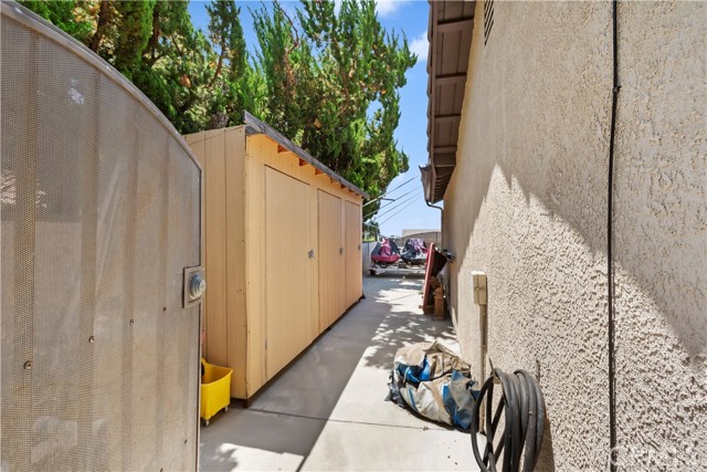 Image 44 of 56 For 8100 Sunflower Avenue
