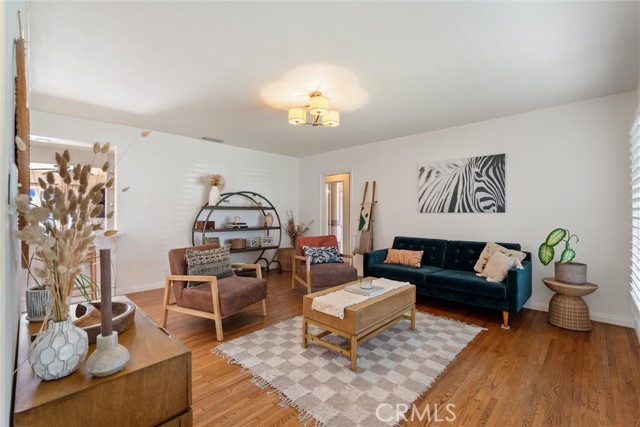 715 Havana Avenue, Long Beach CA: https://media.crmls.org/medias/5592e19e-4d06-4a26-8710-397a86000a02.jpg