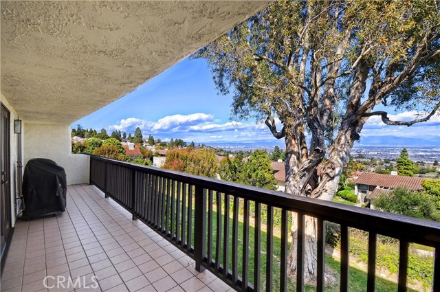 61 Sycamore Lane, Rolling Hills Estates, California 90274, 3 Bedrooms Bedrooms, ,3 BathroomsBathrooms,Residential,Sold,Sycamore,PV22035697