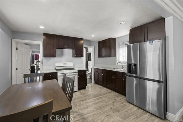 Detail Gallery Image 2 of 25 For 10618 Grape St, Los Angeles,  CA 90002 - 3 Beds | 1 Baths