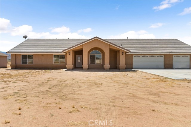 23085 Keator Rd, Apple Valley, CA 92307